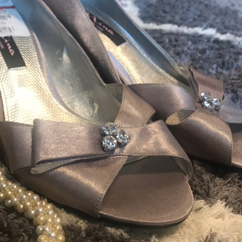 Nina sparkly pumps!